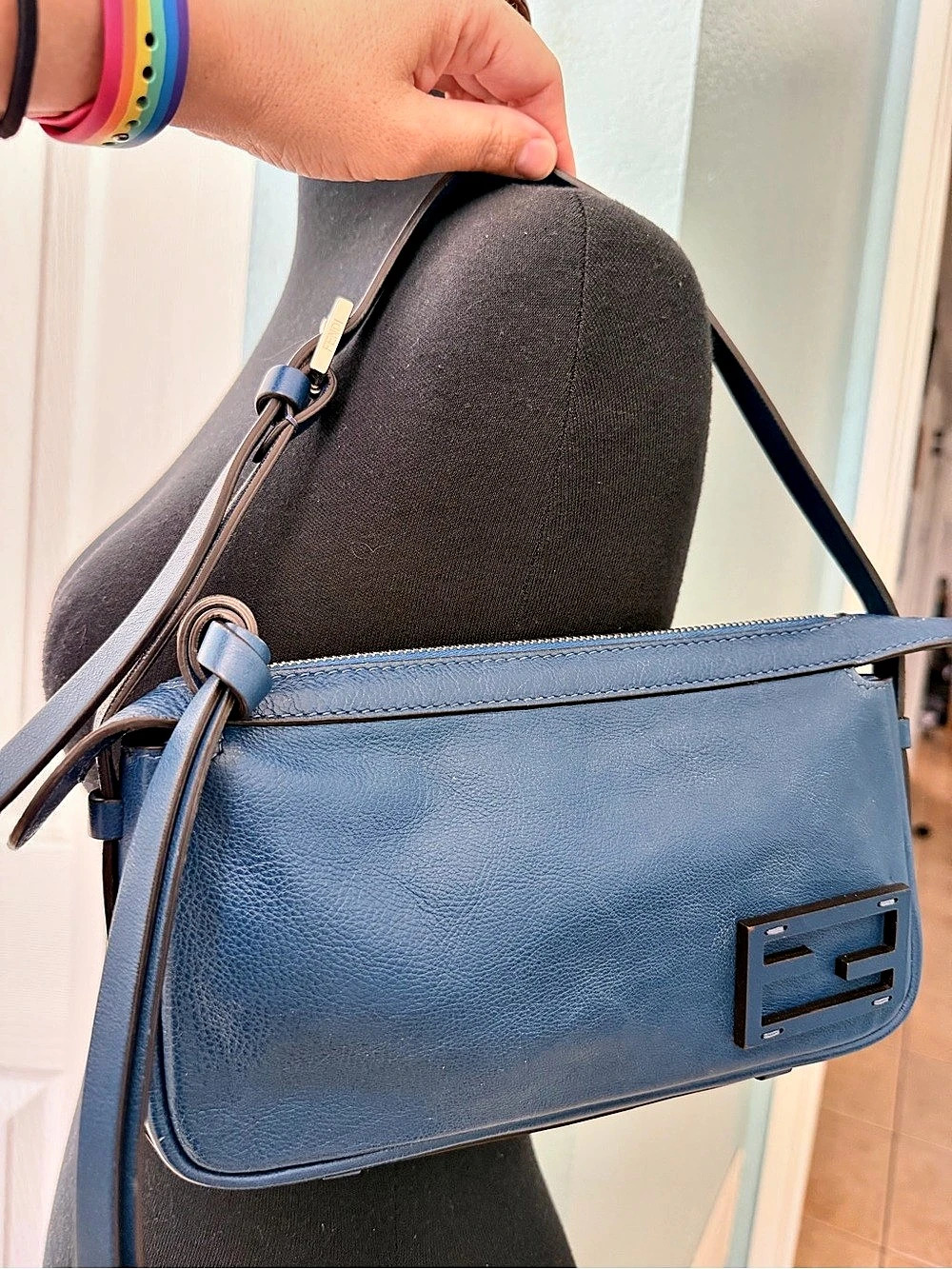 Fendi Simply Leather Shoulder Bag in Blue - Picture 2 of 16